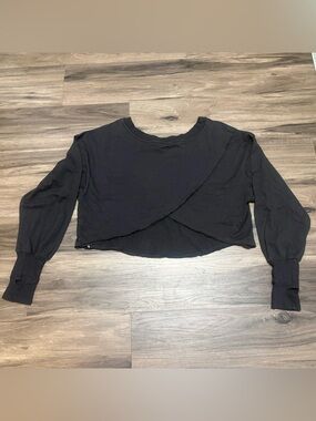 Target Black Long Sleeve Cross-Front Crop Top - Women